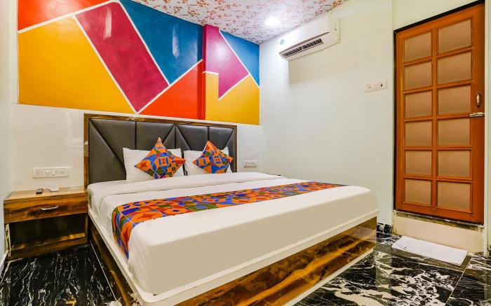 FabHotel Twigo Inn - Kokilaben Dhirubhai Ambani Hospital