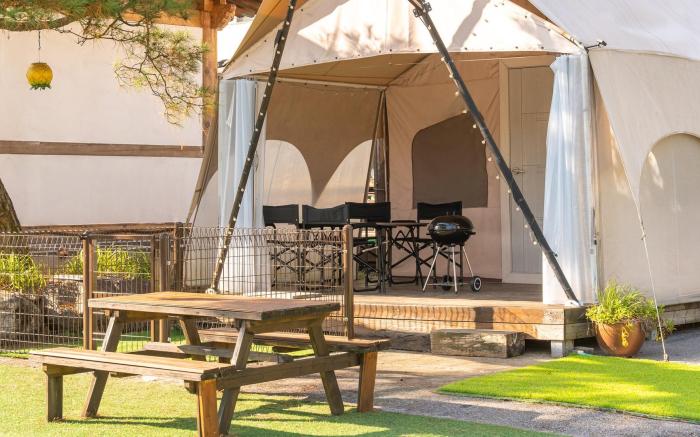 Gapeyong FourSeason Pet Glamping Caravan