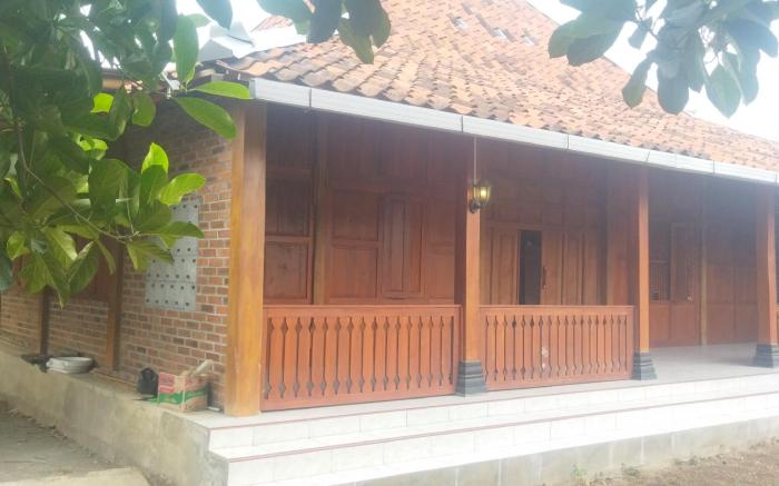 Rumah kayu dengan nuansa tradisional 