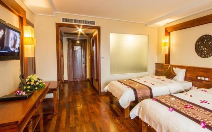Royal Empire Premium Hotel