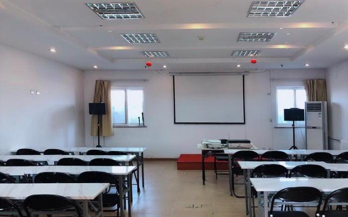 Home Inn Xi'an North Passenger Terminal University of Science and Technology Wude Road Metro Station