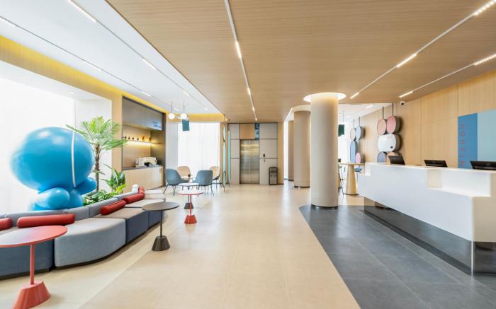 Home Inn Neo Xi'an Aerospace City Metro Station