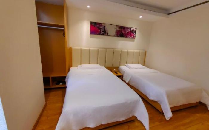 Home Inn Chengdu Chunxi Taisheng North Road