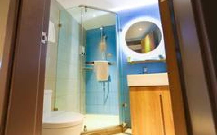 Home Inn Neo Qingdao Central Business District Zhenjiang North Road