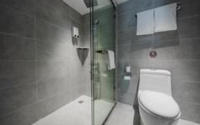 Home Inn Neo Shanghai Hongmei Road Laowai Street
