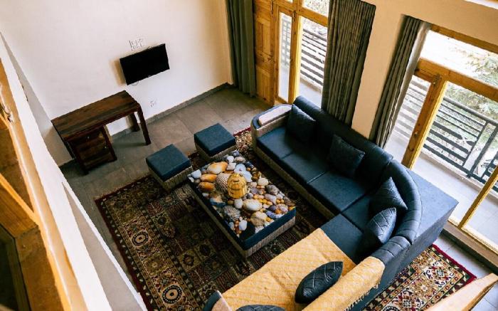 Cosy 1bhk w/ Loft | Itsy Bitsy