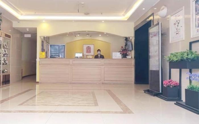 Home Inn Chengdu Wuhou Shenghuo Guangchang Hongpailou Subway Station Branch