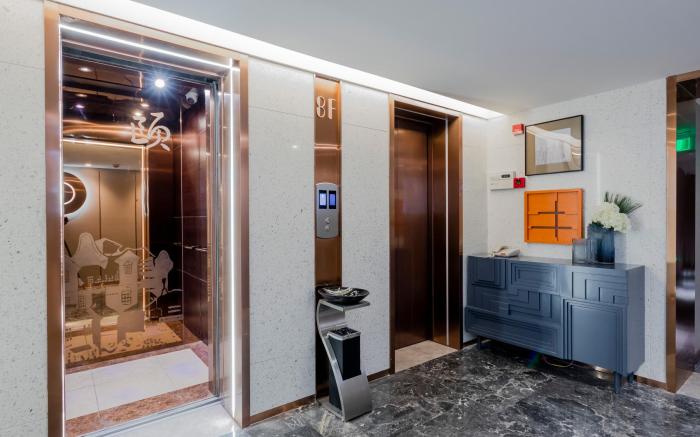 Yitel Collection Nanjing Xinjiekou Plaza