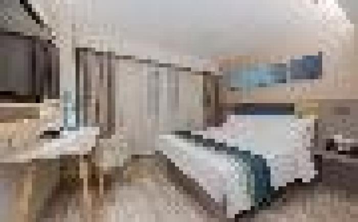 Home Inn Style South Square of Shanghai Railway Station