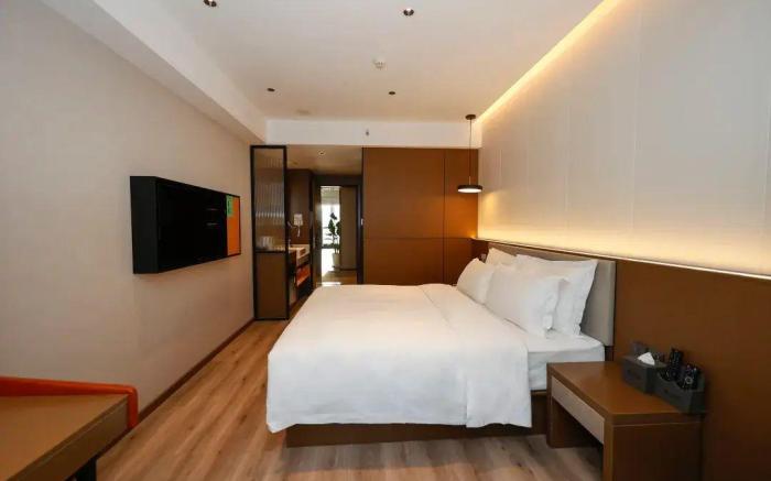 Shanghai Lotus Hotel