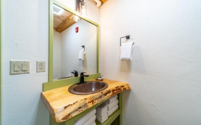 Downtown Camden Hotel