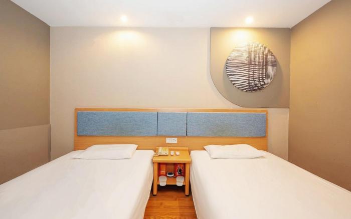 Home Inn Neo Shenzhen Dongmen Huangbeiling Metro Station Fenghuang Road