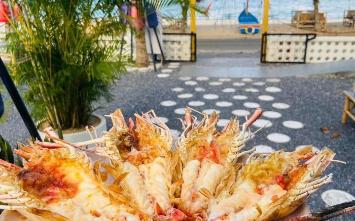 Jaosamut Sleepbox & Seafood Maharat Beach Songkhla