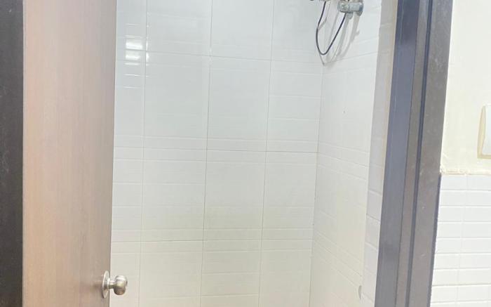 Prime Location 1BHK with Car Pkn