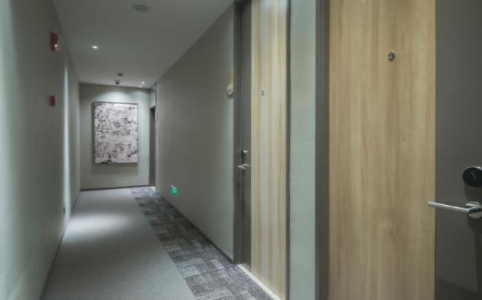 Home Inn Neo Zhuhai Gongbei Port