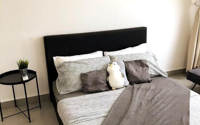 OG Studio @ Kanvas Soho Wi-Fi Netflix