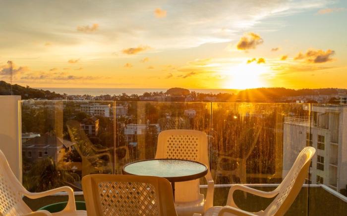 kata Sea View 2 BR 4 Minuets to Beach C129