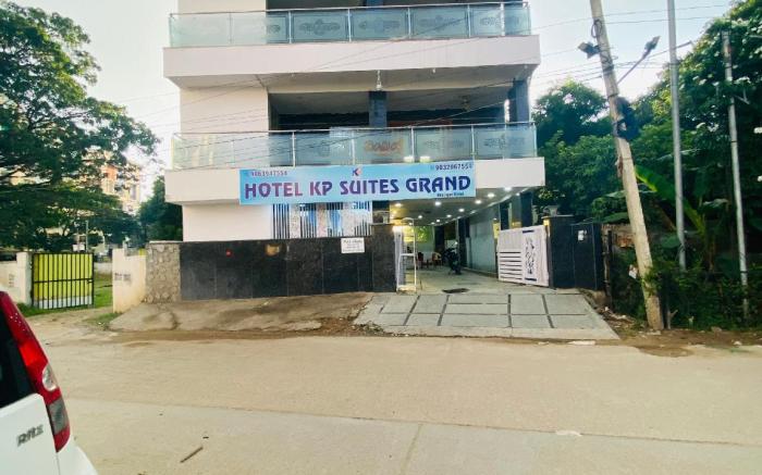 Hotel KP Suites Grand- Manokonda