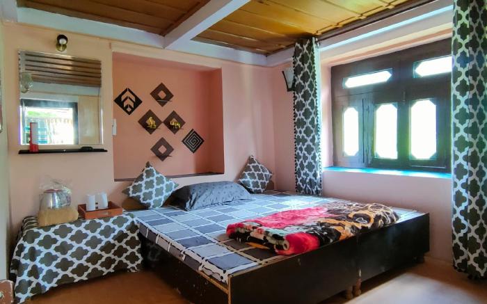 BOBKIN'S ARYAN HOMESTAY 