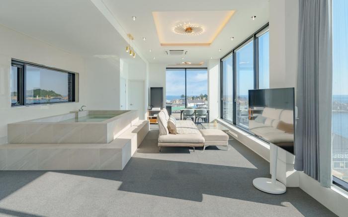 Goseong Panorama Ocean View Poolvilla