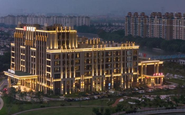 Shanghai HuHua Grand Hotel