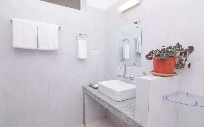 Hotel Yatra Sauraha