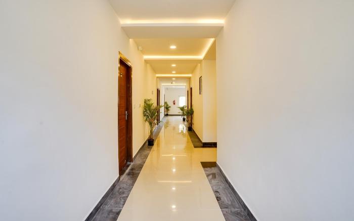 Super Townhouse OAK XOTEL near silk board metro