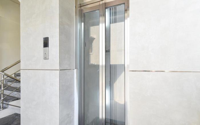 Super Townhouse IKON SUITES