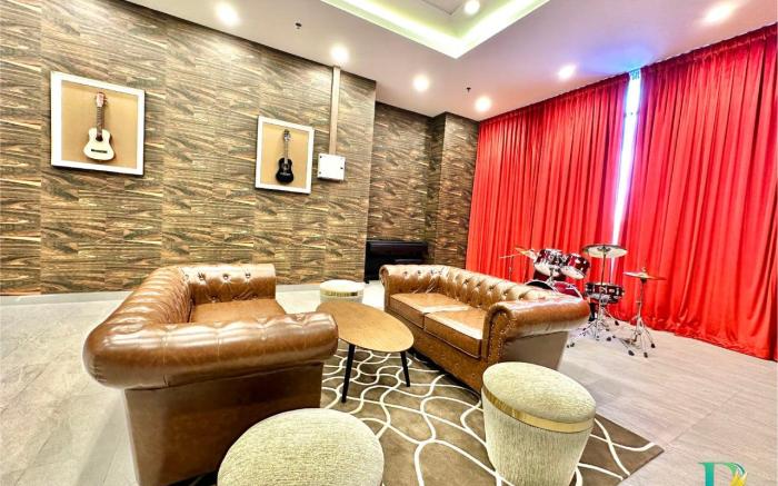 Poppy Suite. Sky Trees@Studio 2Pax Near Aeon Jusco