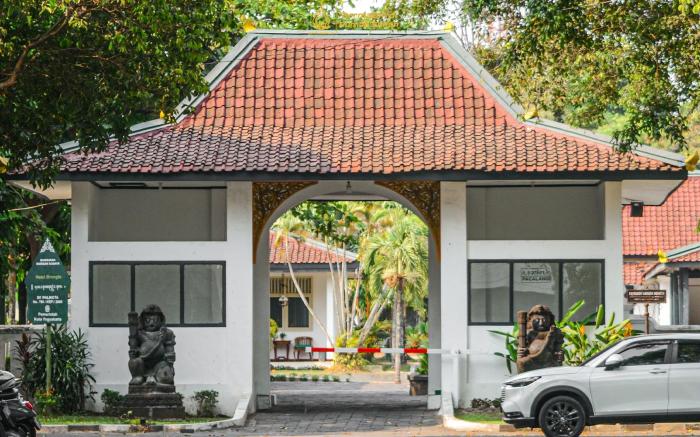 Royal Brongto Hotel