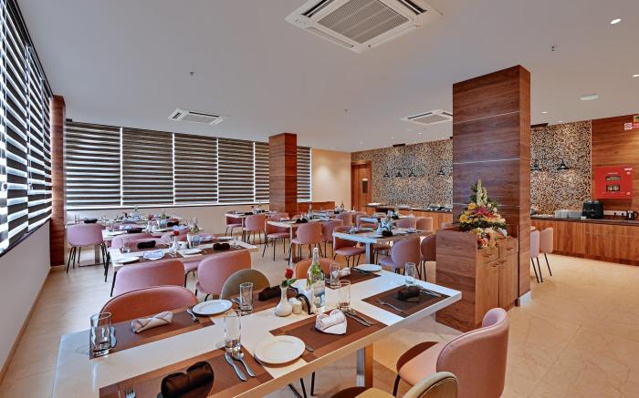 Click Hotel Vista Kempegowda  Airport