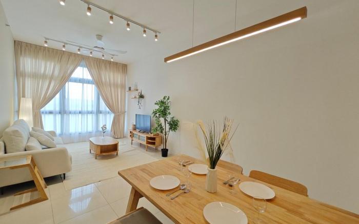 Paradigm Residence, Horizon Suite by Antlerzone