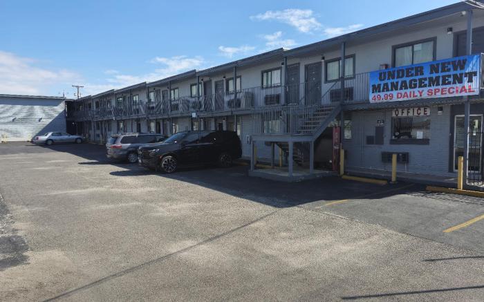 Super 7 Inn By OYO San Antonio N.W. Medical Center