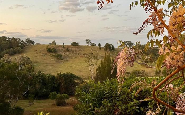 Doomben Ridge Farm House