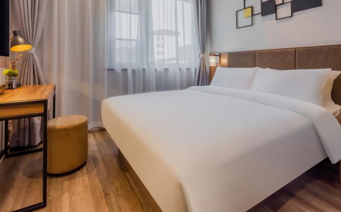Home Inn Plus Hangzhou West Lake Lakeside Broken Bridge Scenic Area Baochu Road