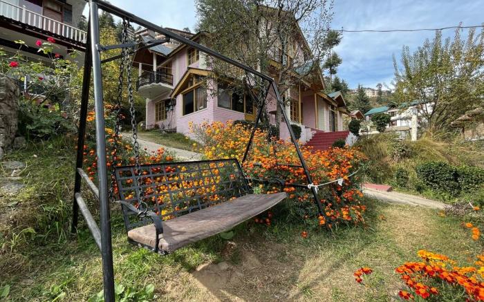 Snowberry Cottage Manali: -4BR by Homeyhuts