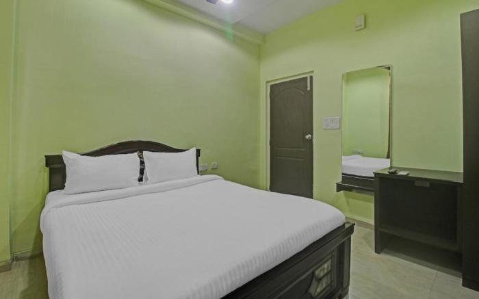 Goroomgo LA GRACE Suit Bhubaneshwar