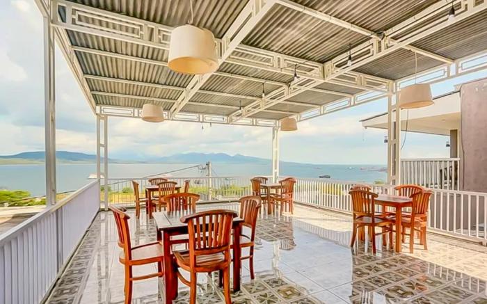 Grand Hills Hotel Near Ketapang Banyuwangi Mitra RedDoorz
