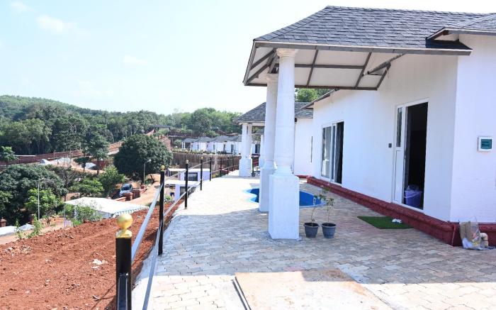 Revellers Resort