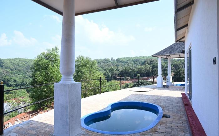 Revellers Resort