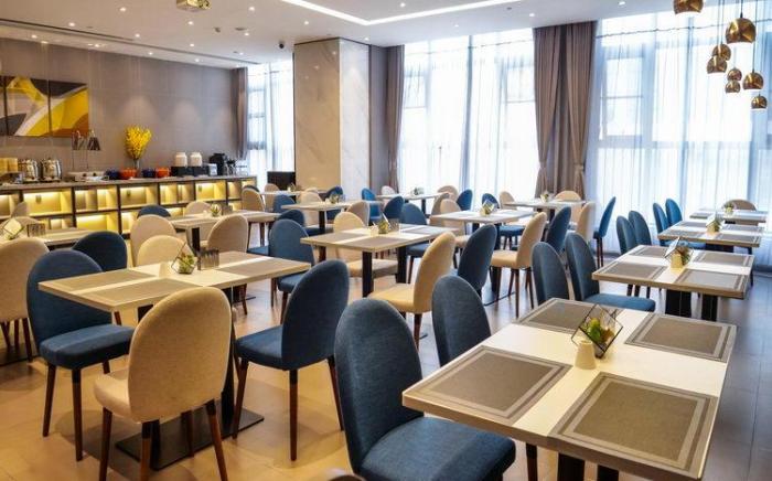 Home Inn Selected Xi'an Aerospace City Management Committee East Chang'an Street Metro Station