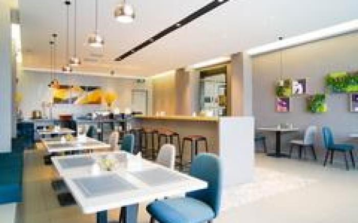 Home Inn Selected Qingdao Jiaodong International Airport