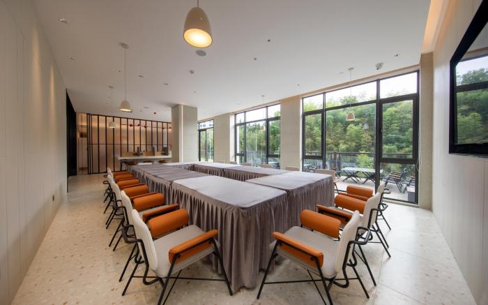 Home Inn Selected Hangzhou Lin'an Taihu Yuanfeng Scenic Area