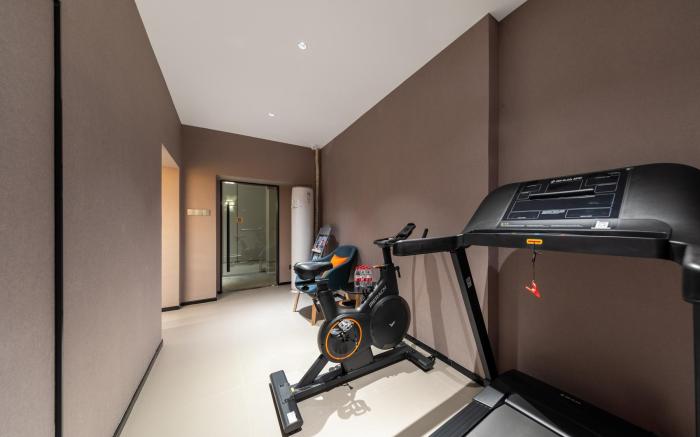 Home Inn Selected Shenzhen Futian Exhibition Center Gangxia Metro Station