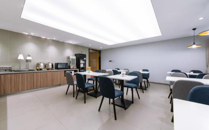 Home Inn Selected Shenzhen Huaqiangbei Yannnan Metro Entrance