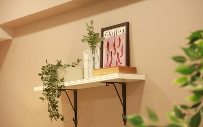 Downtown 2.5 BHK Appt, Mahalaxmi, 1201