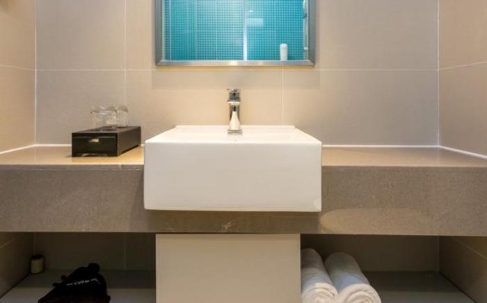 Home Inn Style Chengdu Wenjiang University Town Fengxi River Metro Station