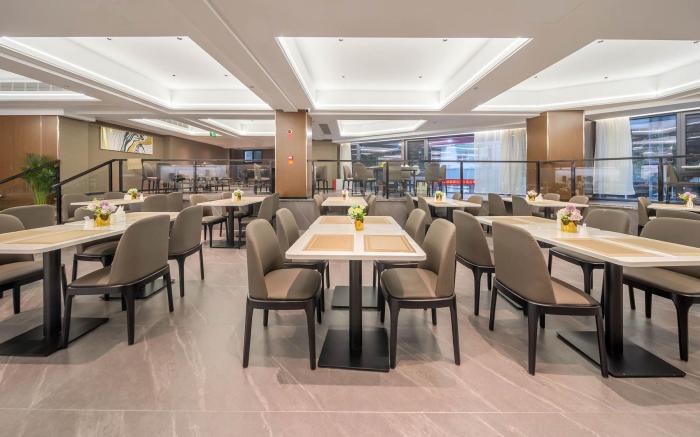 Home Inn Plus Chongqing Guanyinqiao