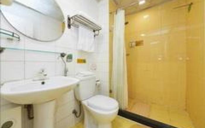 Home Inn Beijing Guomao Jinsong Metro Station