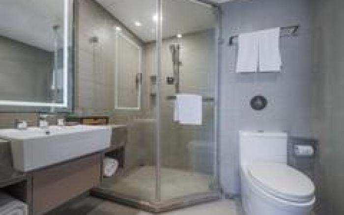 Home Inn Plus Nanjing Xinjiekou Metro Station Deji Plaza